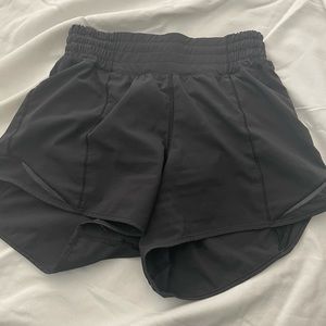 Black tall lululemon hoty hots size 0